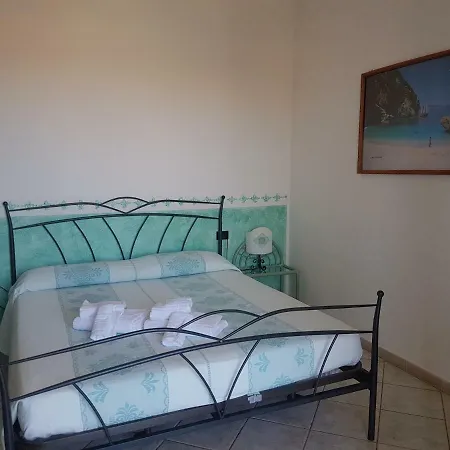 Il Platano 3* סאן תאודורו